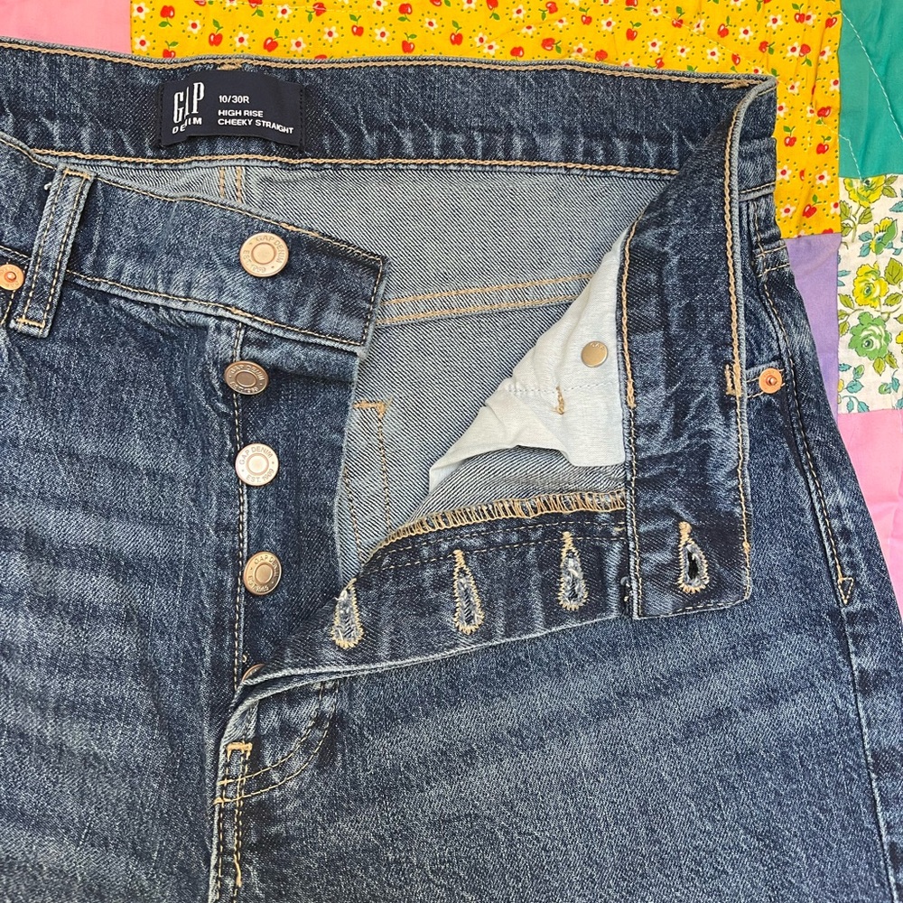 High rise cheeky straight jeans